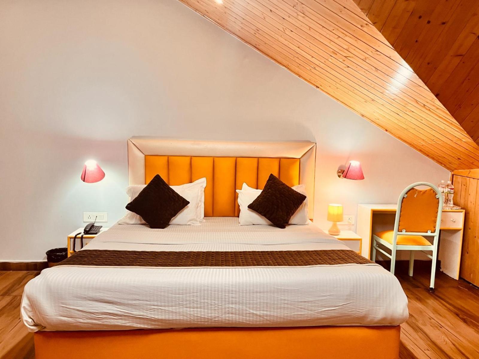 Hadimba Hill View By Hadimba Palace, Manali - Premium Room ! Family Hotel ! Parking ! Near Hadimba Temple Exteriér fotografie