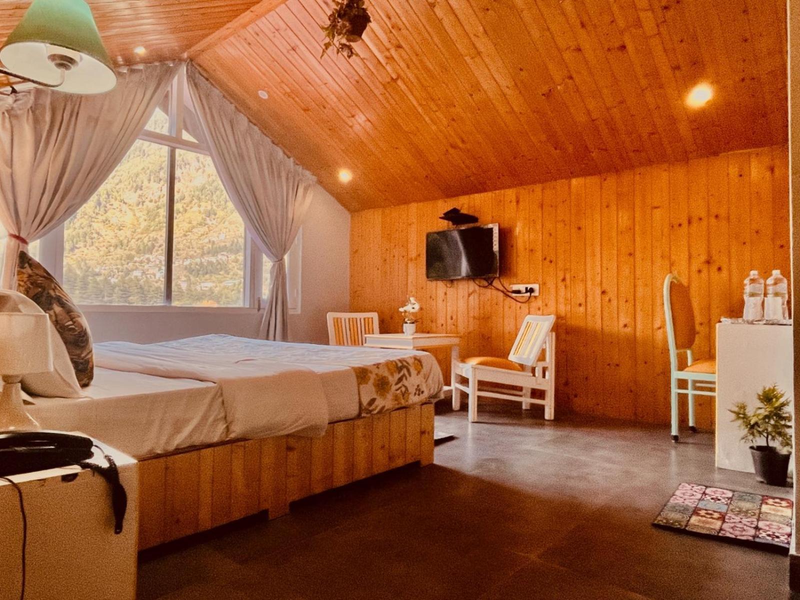 Hadimba Hill View By Hadimba Palace, Manali - Premium Room ! Family Hotel ! Parking ! Near Hadimba Temple Exteriér fotografie