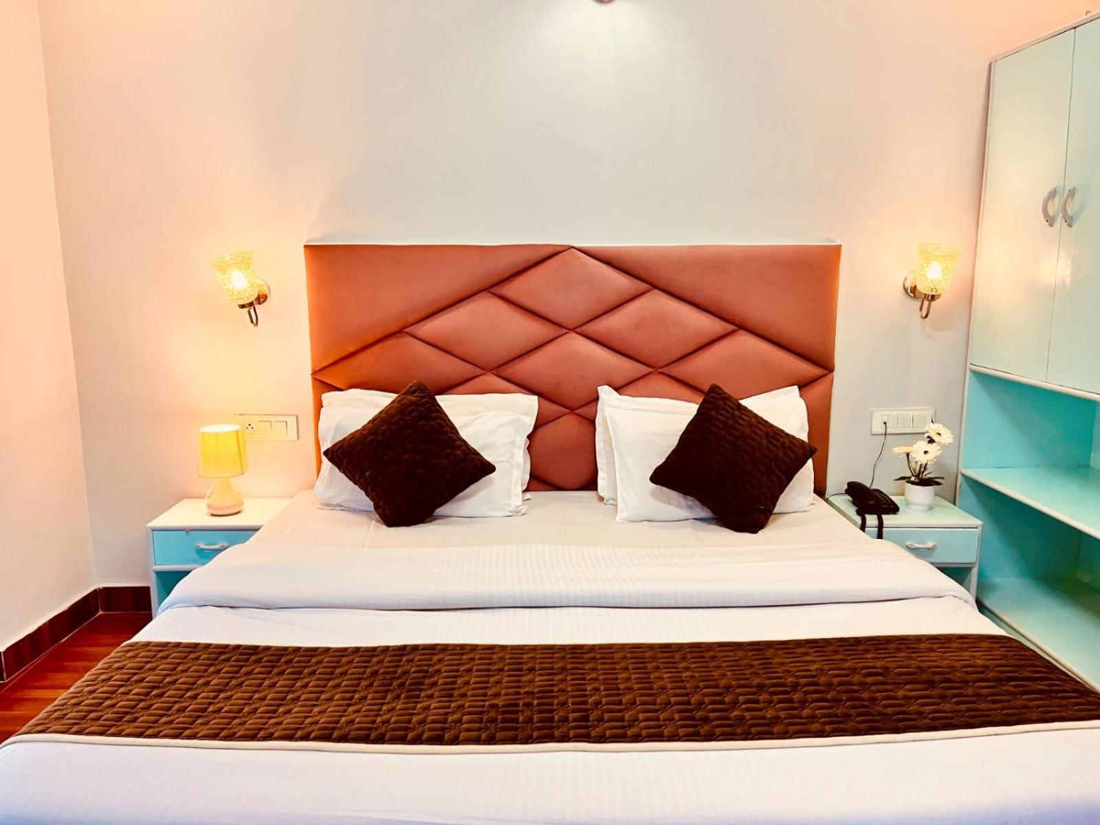 Hadimba Hill View By Hadimba Palace, Manali - Premium Room ! Family Hotel ! Parking ! Near Hadimba Temple Exteriér fotografie