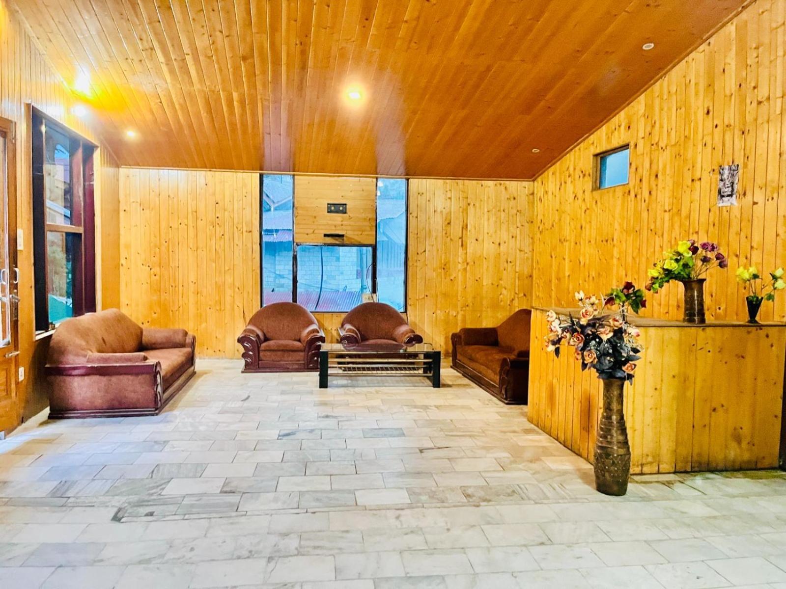 Hadimba Hill View By Hadimba Palace, Manali - Premium Room ! Family Hotel ! Parking ! Near Hadimba Temple Exteriér fotografie
