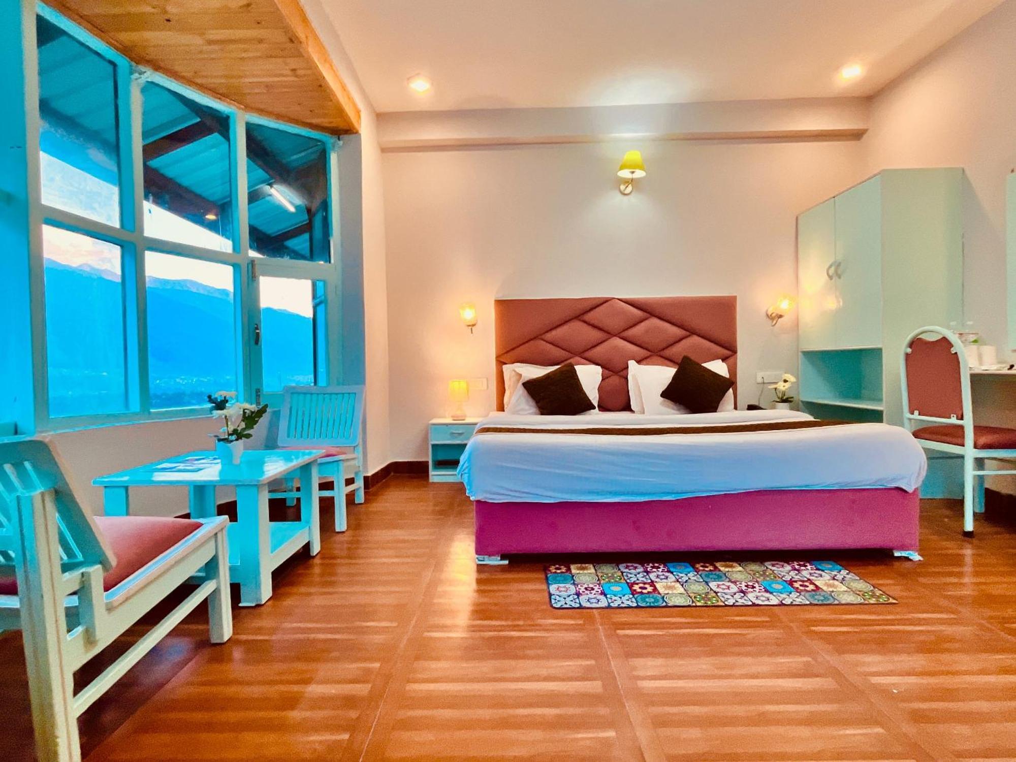 Hadimba Hill View By Hadimba Palace, Manali - Premium Room ! Family Hotel ! Parking ! Near Hadimba Temple Exteriér fotografie