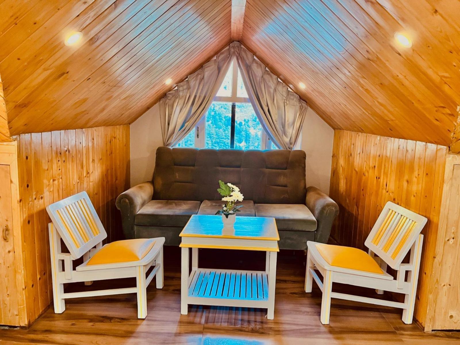 Hadimba Hill View By Hadimba Palace, Manali - Premium Room ! Family Hotel ! Parking ! Near Hadimba Temple Exteriér fotografie