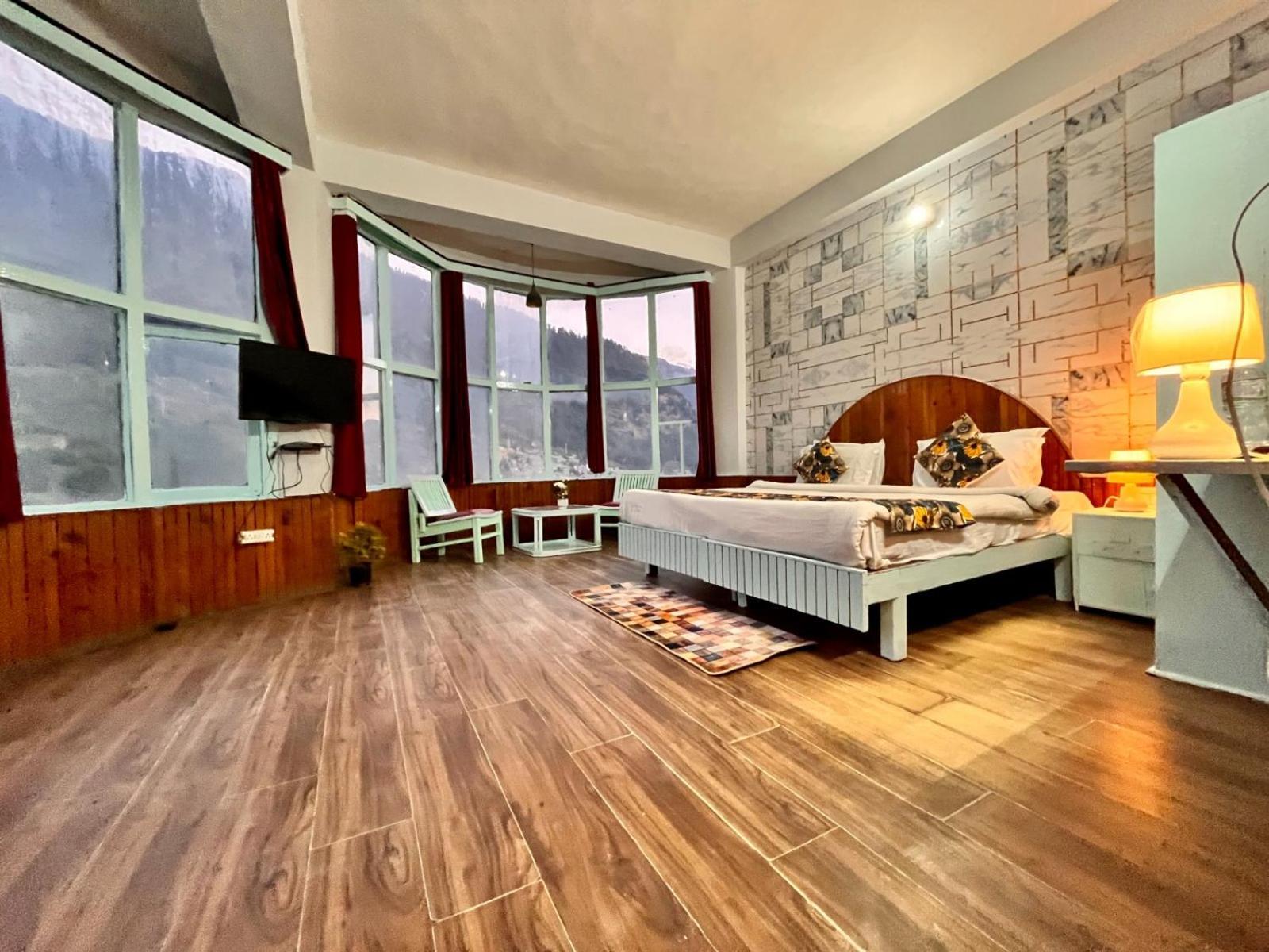 Hadimba Hill View By Hadimba Palace, Manali - Premium Room ! Family Hotel ! Parking ! Near Hadimba Temple Exteriér fotografie