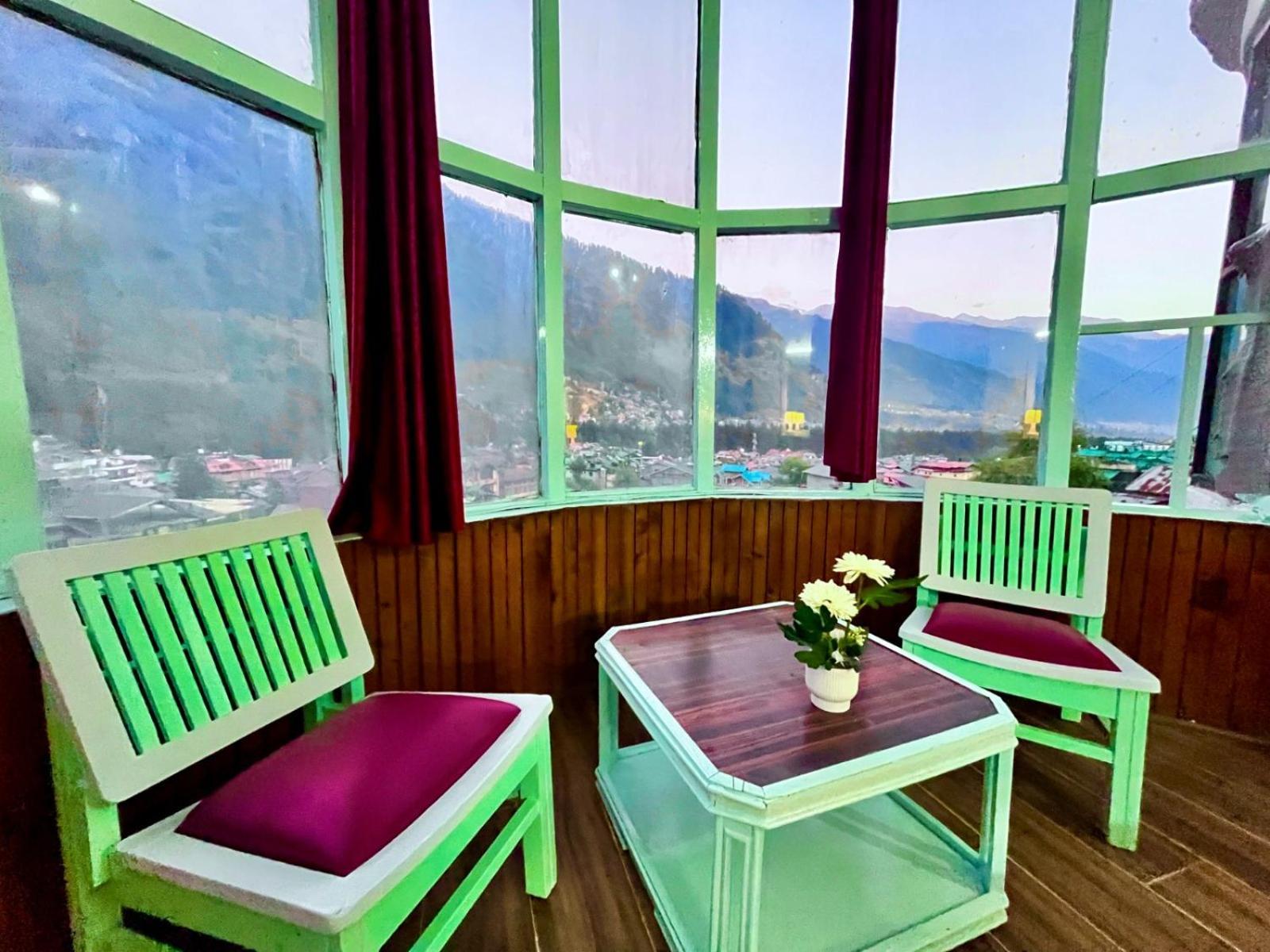 Hadimba Hill View By Hadimba Palace, Manali - Premium Room ! Family Hotel ! Parking ! Near Hadimba Temple Exteriér fotografie