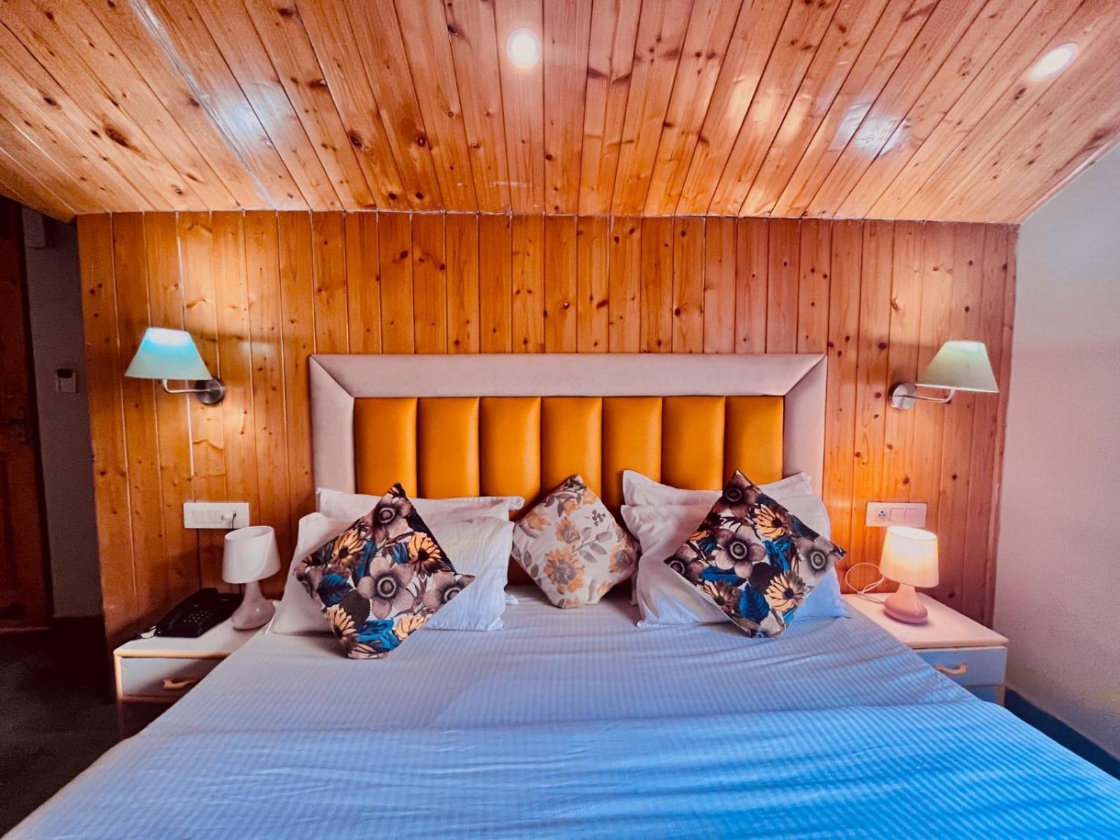 Hadimba Hill View By Hadimba Palace, Manali - Premium Room ! Family Hotel ! Parking ! Near Hadimba Temple Exteriér fotografie