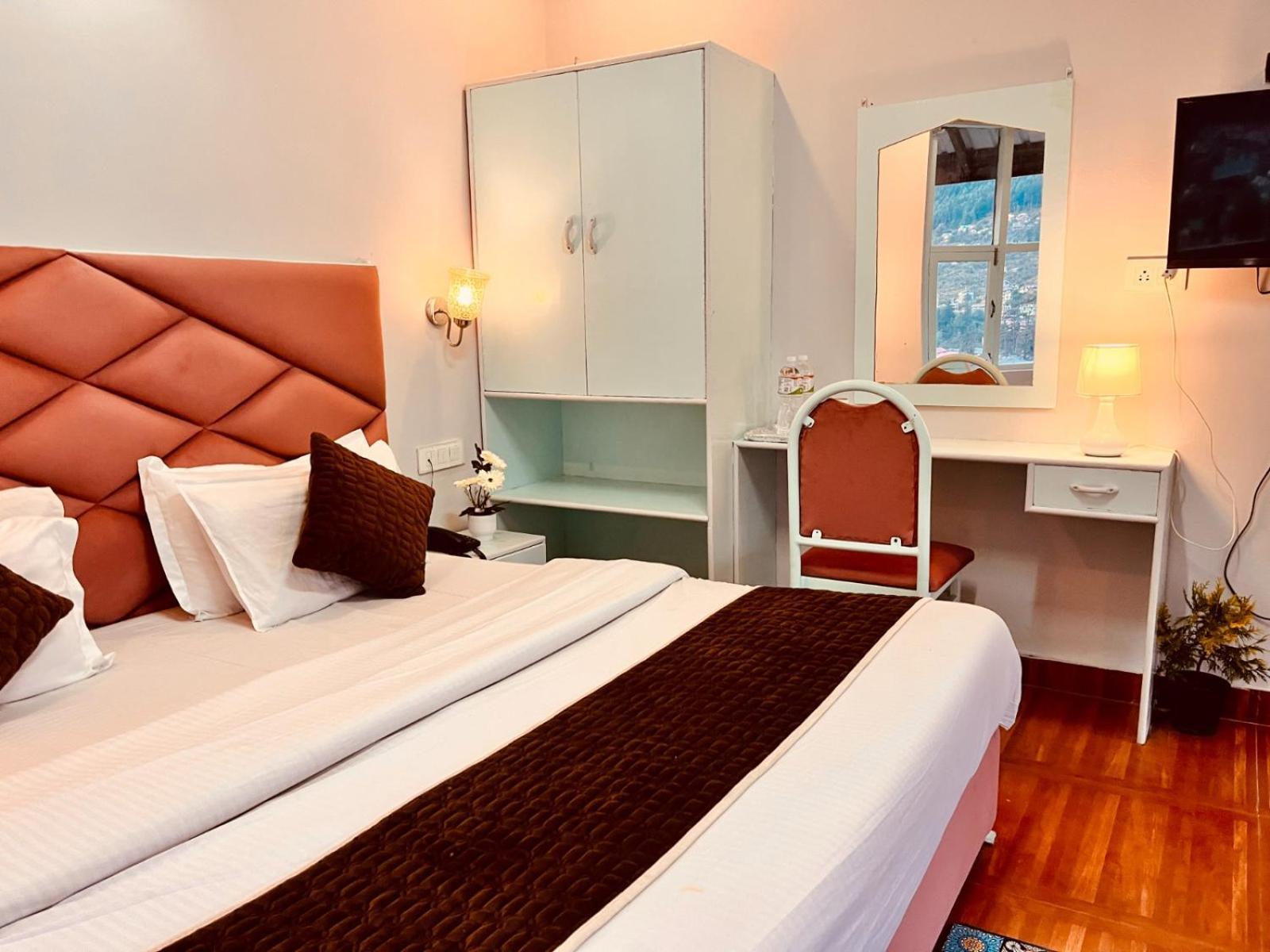 Hadimba Hill View By Hadimba Palace, Manali - Premium Room ! Family Hotel ! Parking ! Near Hadimba Temple Exteriér fotografie