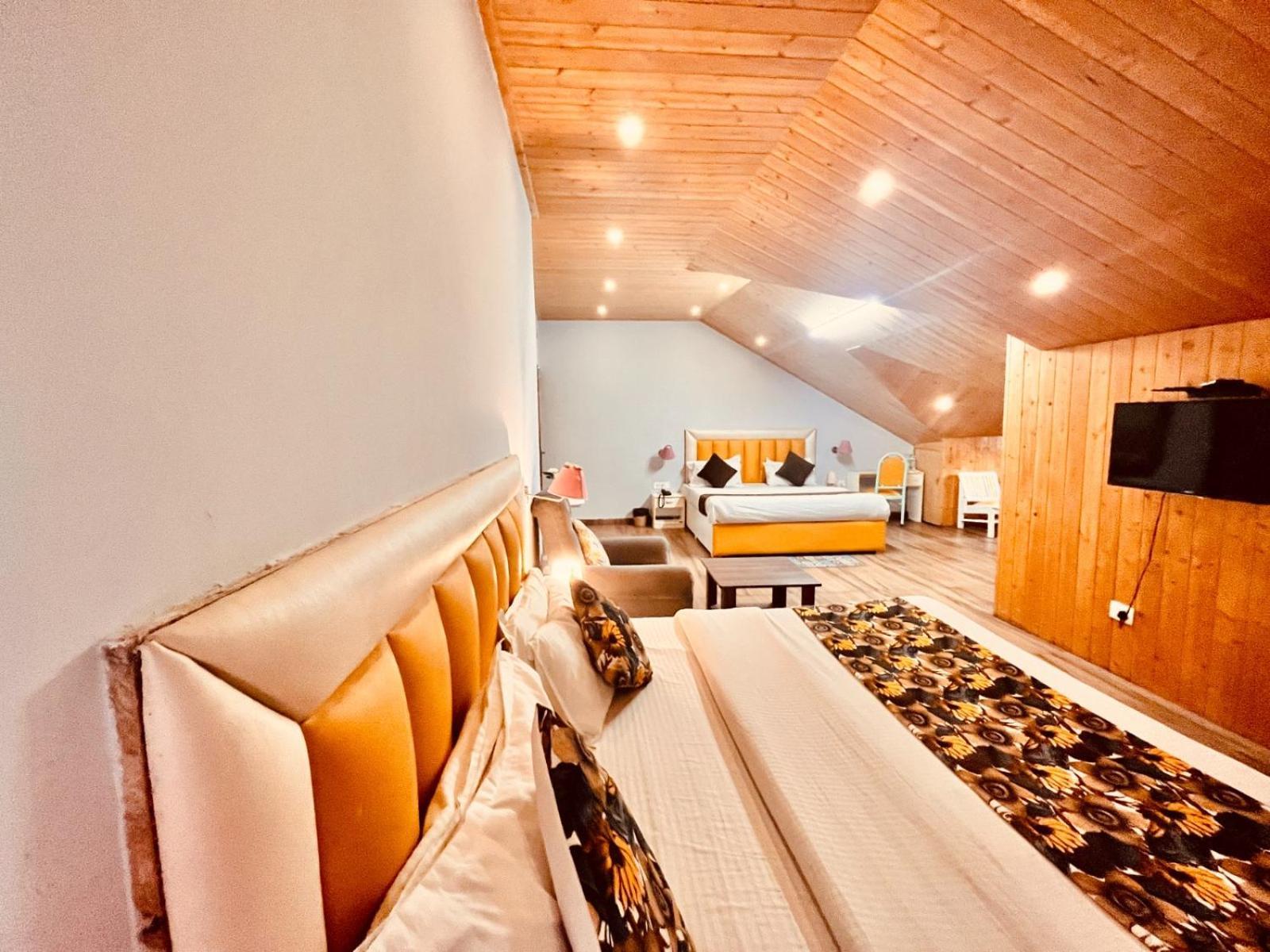 Hadimba Hill View By Hadimba Palace, Manali - Premium Room ! Family Hotel ! Parking ! Near Hadimba Temple Exteriér fotografie