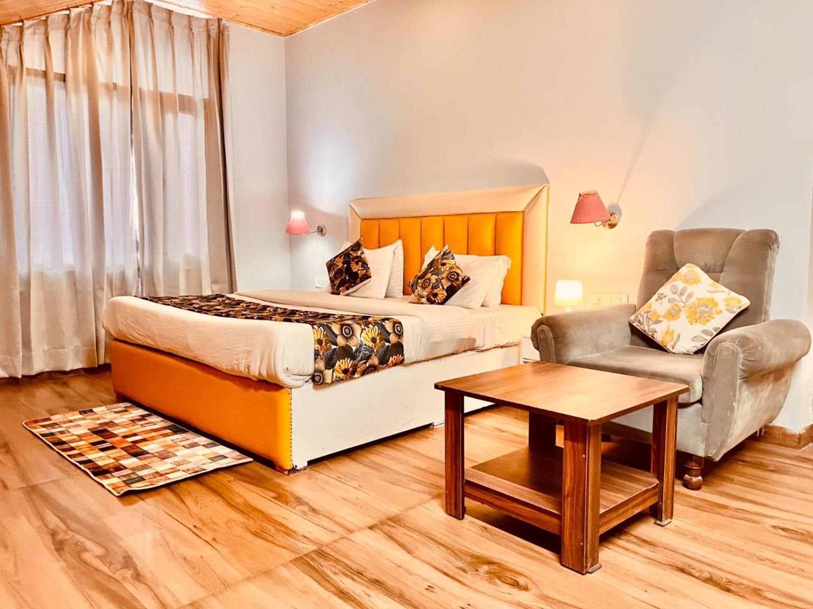 Hadimba Hill View By Hadimba Palace, Manali - Premium Room ! Family Hotel ! Parking ! Near Hadimba Temple Exteriér fotografie